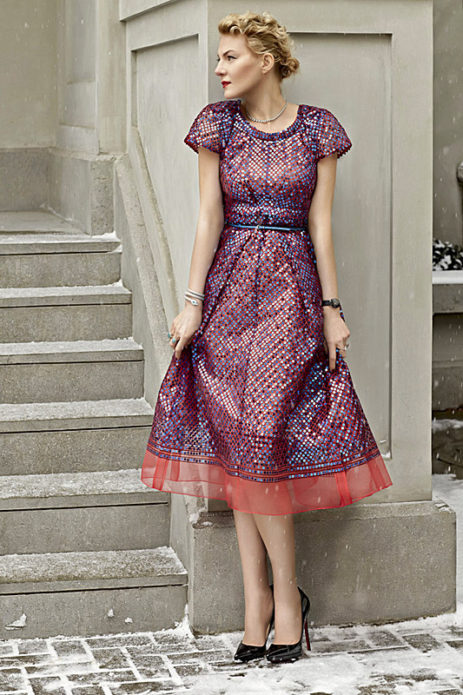 Рената Литвинова в блестящем платье