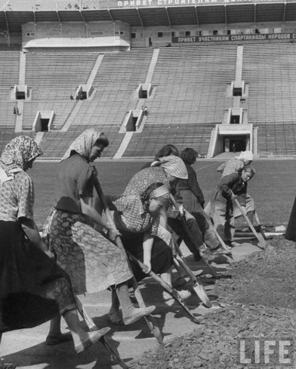 Повседневная жизнь советских людей  (50-60-х гг.) в фотографиях Lisa Larsen, фото № 6