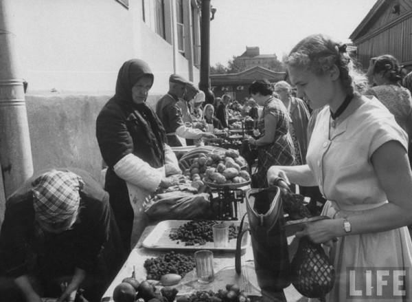 Повседневная жизнь советских людей  (50-60-х гг.) в фотографиях Lisa Larsen, фото № 32