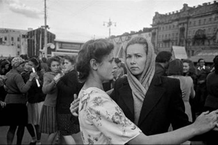 Женское лицо Второй мировой ретроспектива развития и состояния моды в годы войны, фото № 34