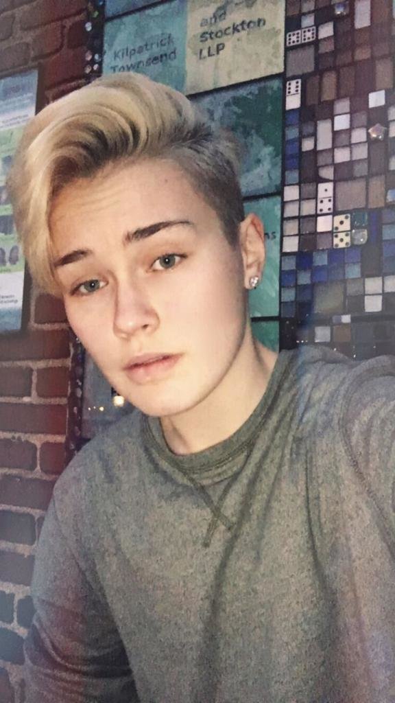 Модельная женская стрижка Tomboy