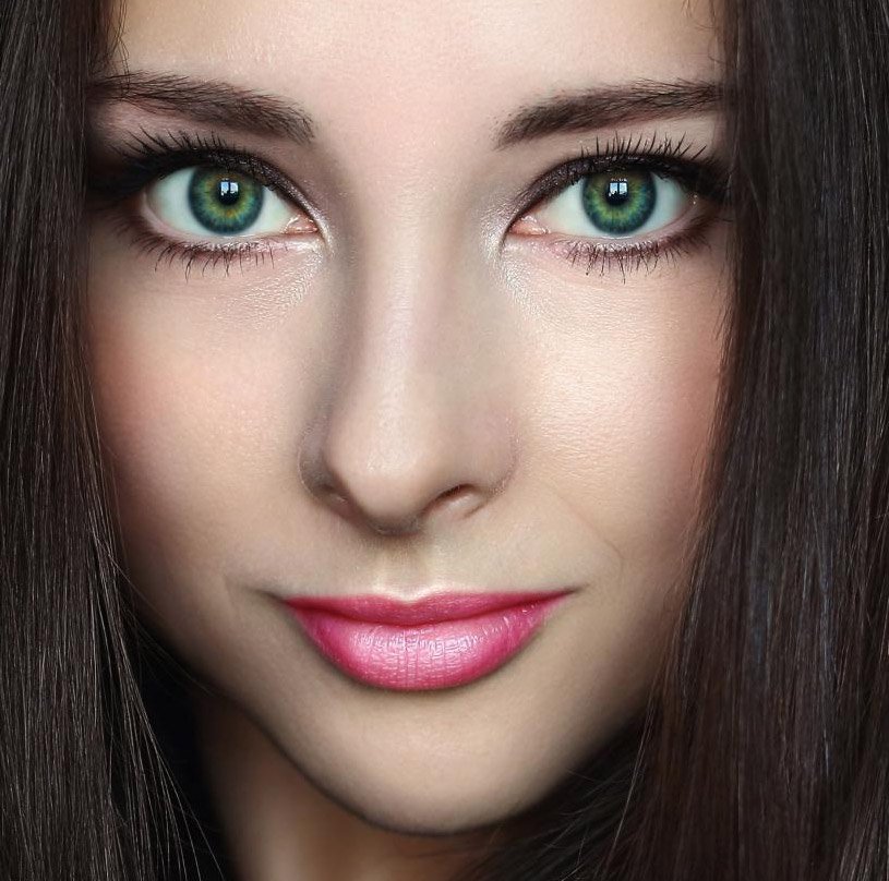 Девушка с зелеными глазами, фото
