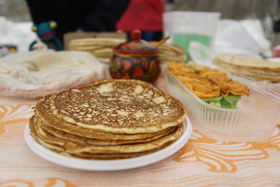 Масленица – неделя без мяса! При этом рыбу, морепродукты и молочные продукты есть не запрещается. Фото: Алексей БУЛАТОВ