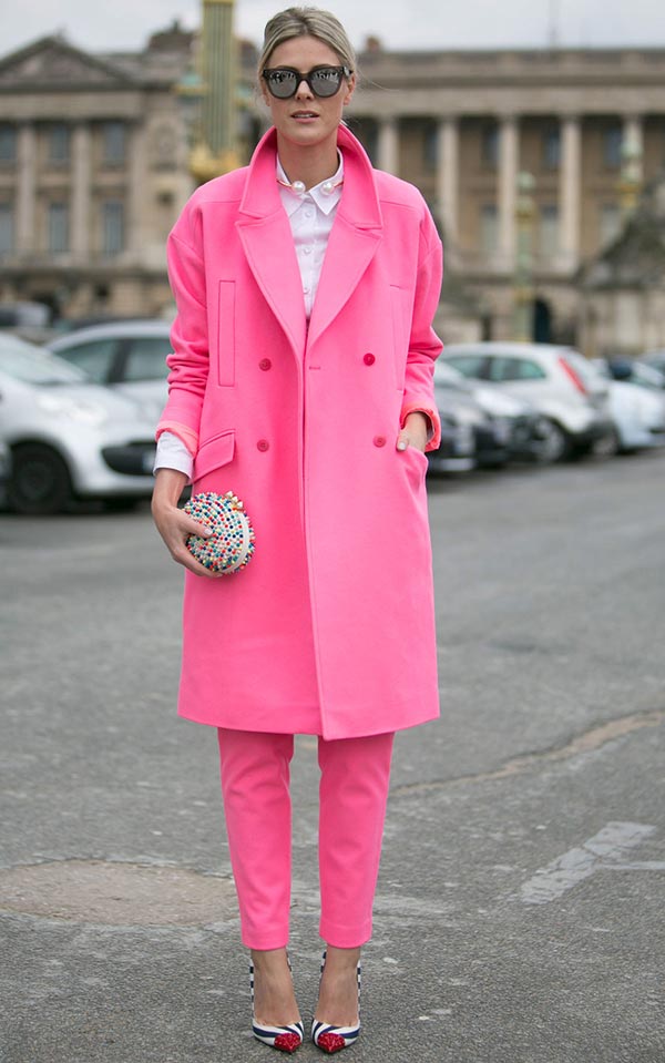розовое пальто классического оттенка