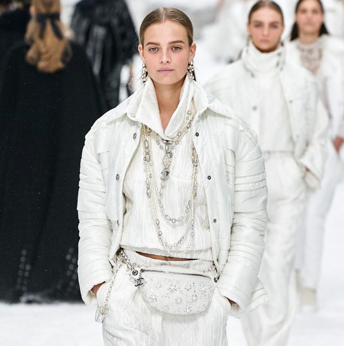 Модный аксессуар осень-зима 2019-2020 из коллекции Chanel