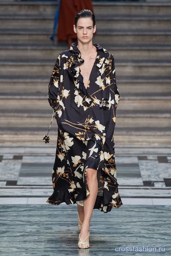 Victoria Beckham ss 2020 19